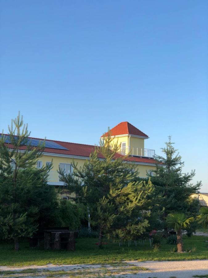 Holiday Centrum Zatec  Exterior photo