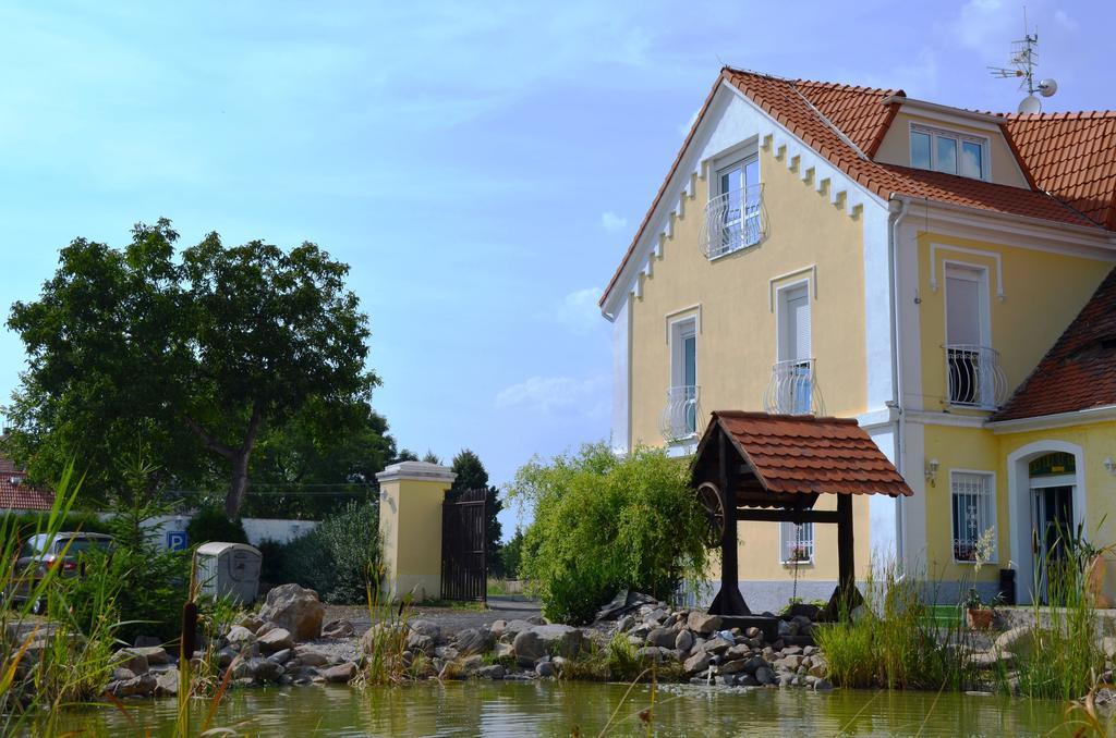 Holiday Centrum Zatec  Exterior photo